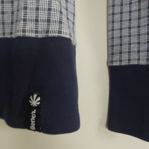 Bench zip up Hoodie - Picture 2 of 8